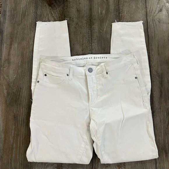 Articles Of Society Women's Crisp White Ankle Jeans - Picture 3 of 11